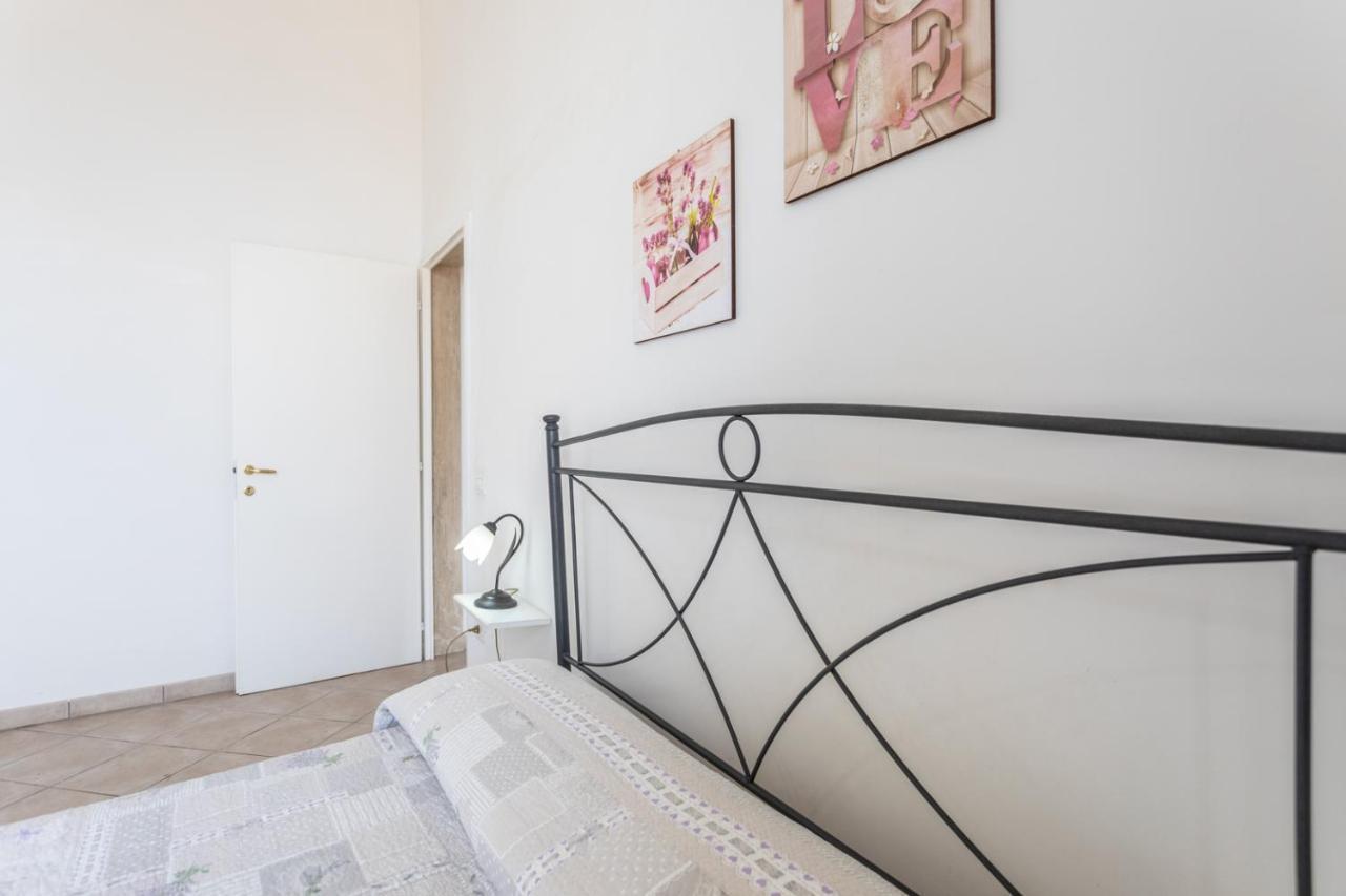 Villetta Bianca Sulla Spiaggia - Apulia Home غالّيبولي المظهر الخارجي الصورة